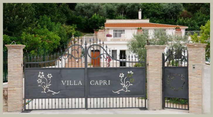Villa Capri Fondi Buitenkant foto