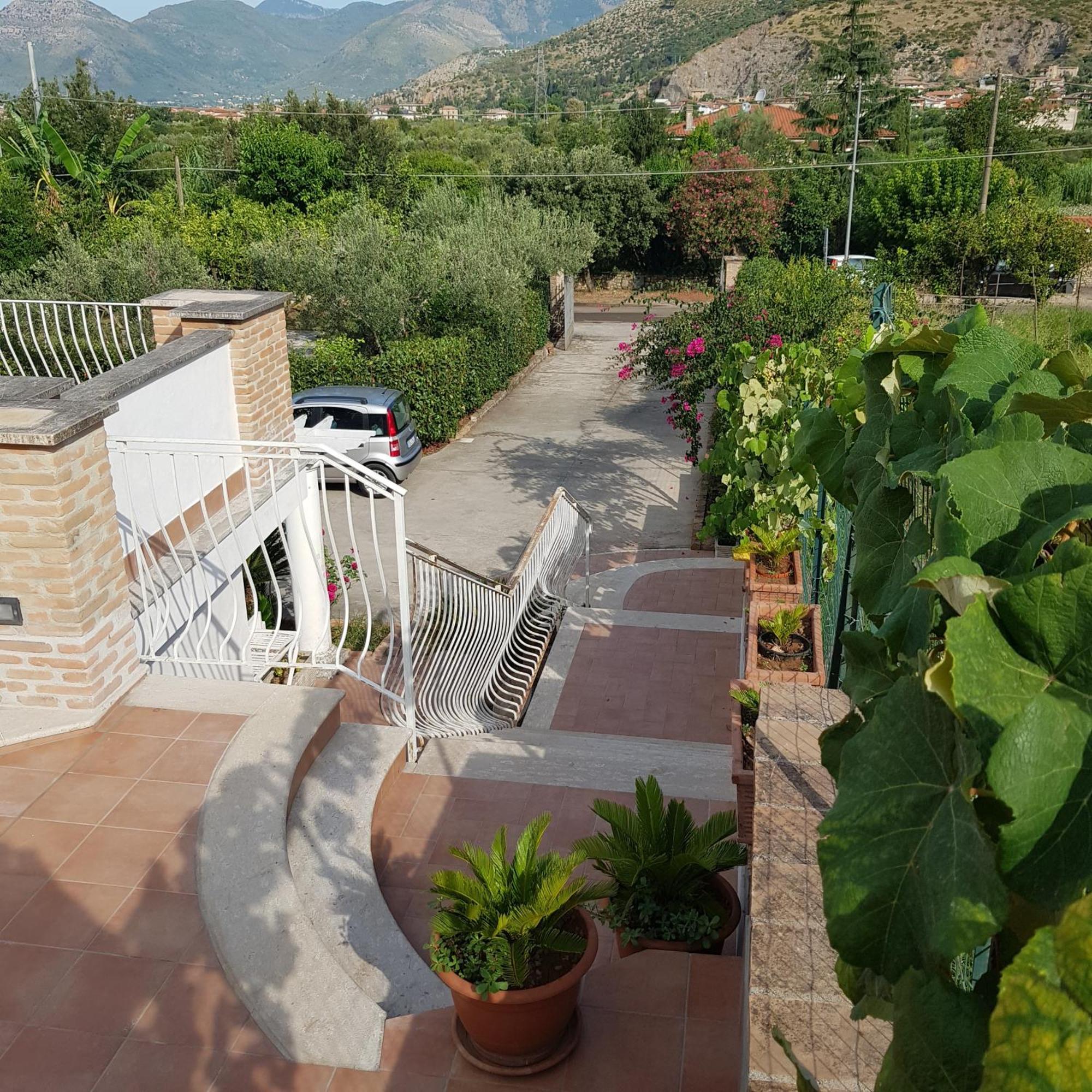 Villa Capri Fondi Buitenkant foto