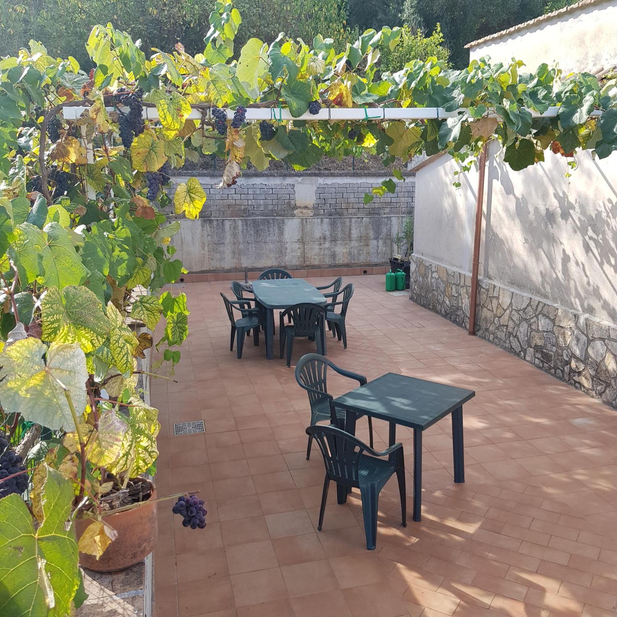 Villa Capri Fondi Buitenkant foto
